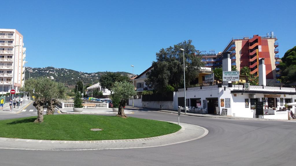 Apartaments Mar Blau Calella Bagian luar foto